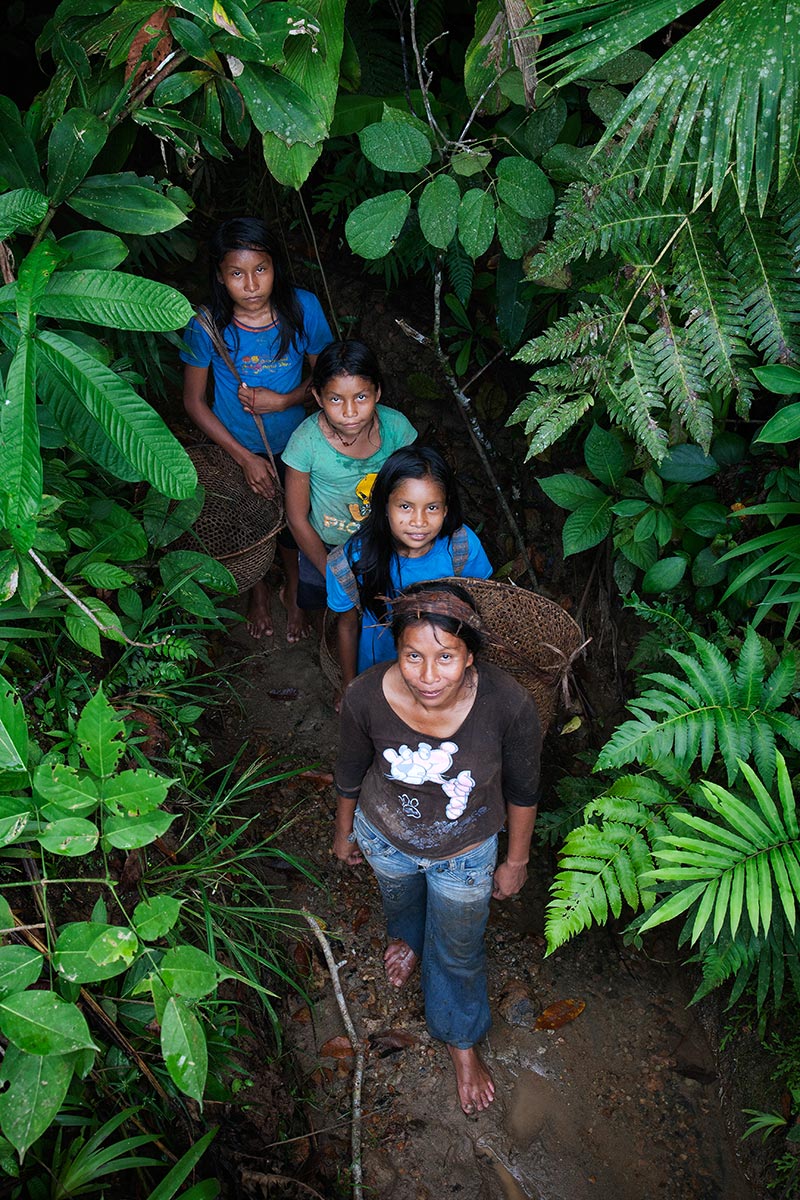 아마존 와다니부족 아이들